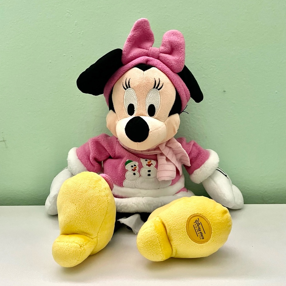 Disney Store Minnie Mouse 16” Snowman Pink Holiday Winter Christmas Plush
